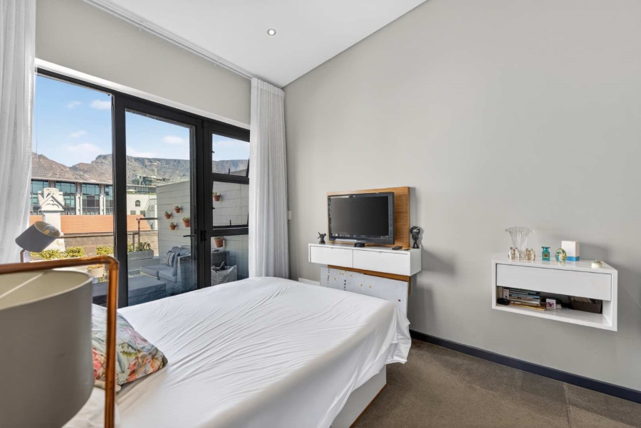 2 Bedroom Property for Sale in Green Point Western Cape